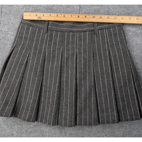 Studio Workshop Mini Skirt Womens Small Wool Pleated Y2K Gray Pinstripe Academia - Picture 3 of 7